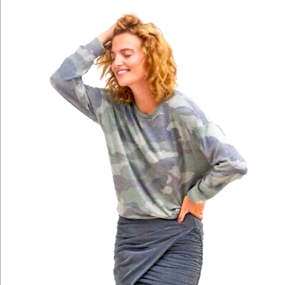Sundry camo raglan sweatshirt
